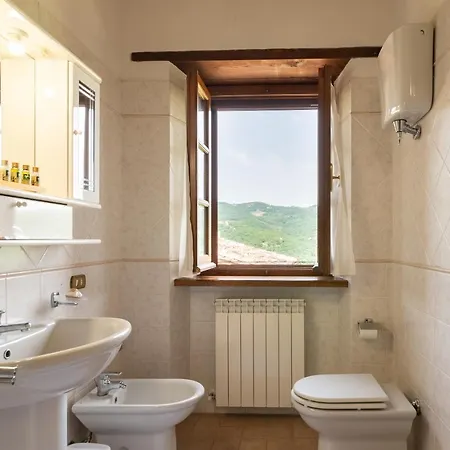 Pugnano Alto- Girasole Agroturismo *